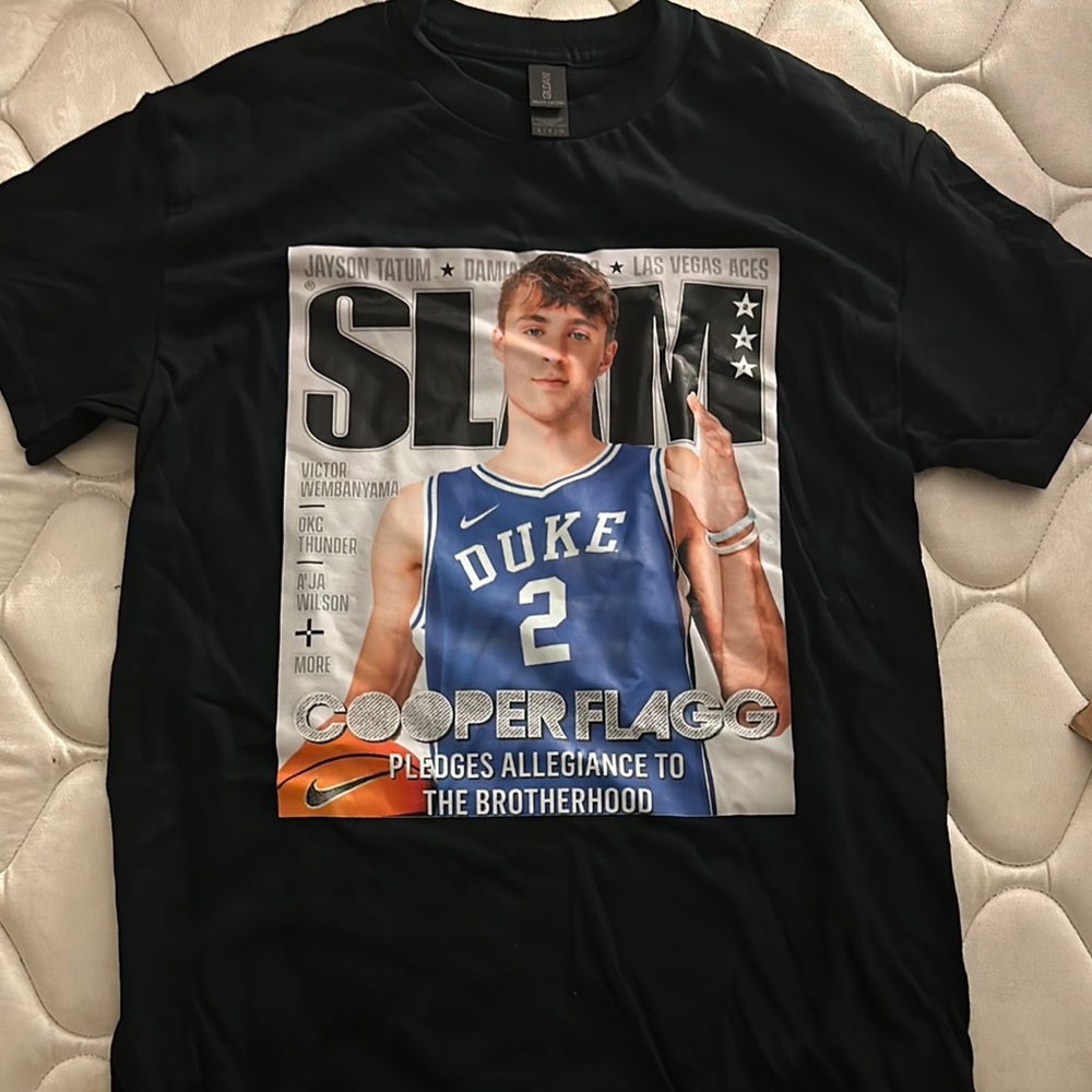 Nike Black Short Sleeve Tee with Graphic Design